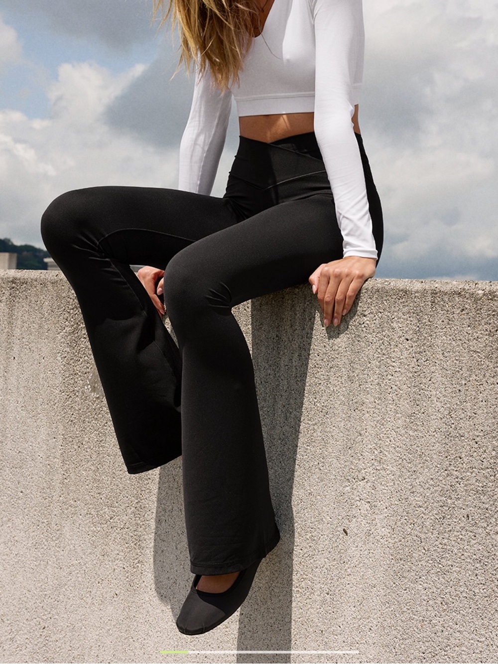 High-Rise cross over Flared yoga pants